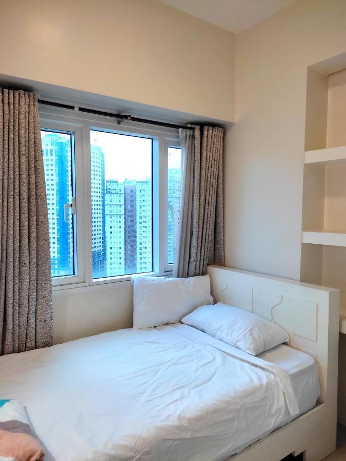 The Beacon Makati Manila Exterior foto