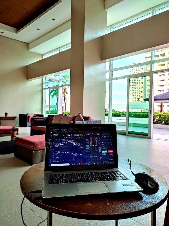 The Beacon Makati Manila Exterior foto