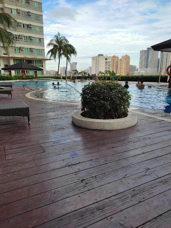 The Beacon Makati Manila Exterior foto